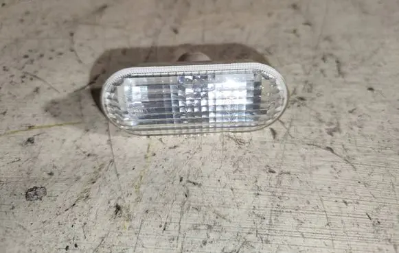 Ford Focus Front fender indicator light 4m5a13k309