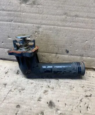 Volkswagen Golf II Thermostat housing 8427S6112A