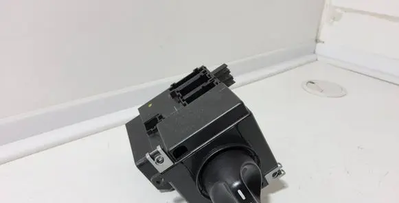 Mercedes-Benz A W168 Light switch 1685450104 501733 1804