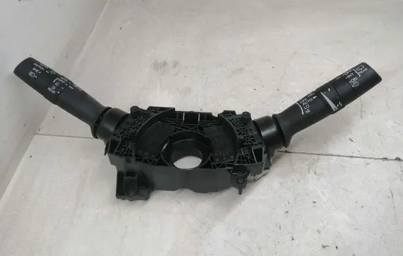 Honda HR-V Wiper turn signal indicator stalk/switch M55860