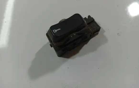 Saab 9-5 Central locking switch button 4617593