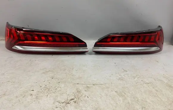 Audi Q7 4M Tailgate rear/tail lights 4M0945093G 4M0945094G
