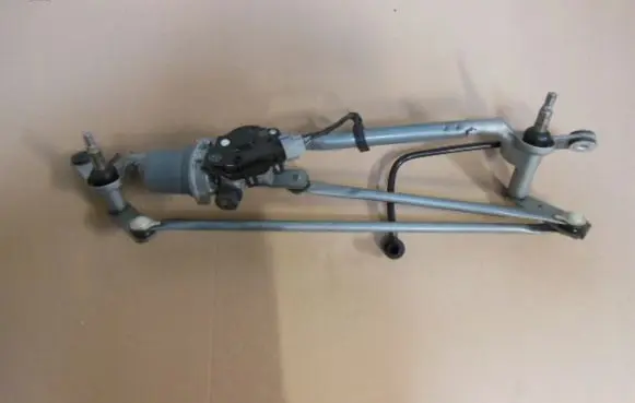 Jaguar E-Pace Front wiper linkage and motor