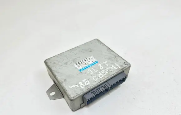 Mitsubishi Pajero ABS control unit/module MR309792 7417 X2T31077