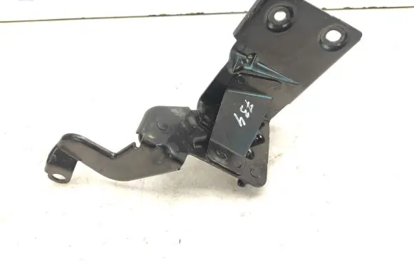 Volkswagen Golf VII ABS pump bracket 5Q1614235