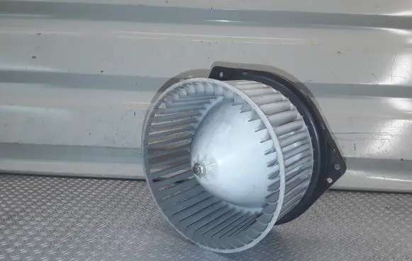 Honda FR-V Heater fan/blower 8315030352