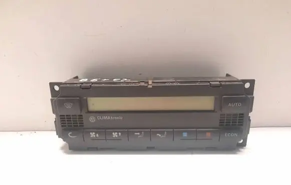 Volkswagen PASSAT B5.5 Climate control unit