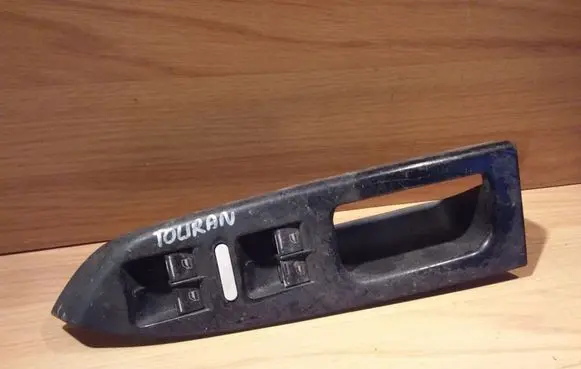 Volkswagen Touran I Electric window control switch 1K4959857