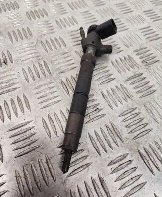 Skoda Octavia Mk3 (5E) Fuel injector 04L130277AN