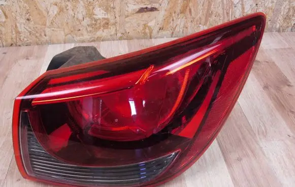 Mazda 2 Rear/tail lights DB5J51150