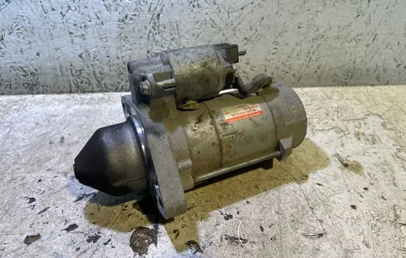 Toyota Corolla Verso AR10 Starter motor 281000R01084 9642809492
