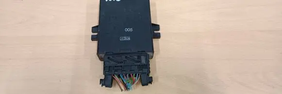 Mercedes-Benz E W211 Air suspension control unit module (rear) A2115450432 Q005 410213006001