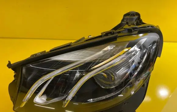 Mercedes-Benz E W213 Headlight/headlamp A2139063904