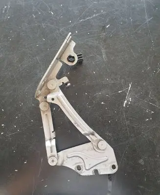 Volkswagen Golf Plus Engine bonnet/hood hinges 5M0823301
