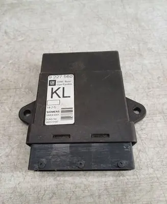 Opel Vectra C Door control unit/module 360572197 9227560 5WK46001