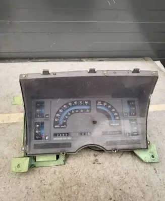 Chevrolet Blazer Speedometer (instrument cluster) 25078793