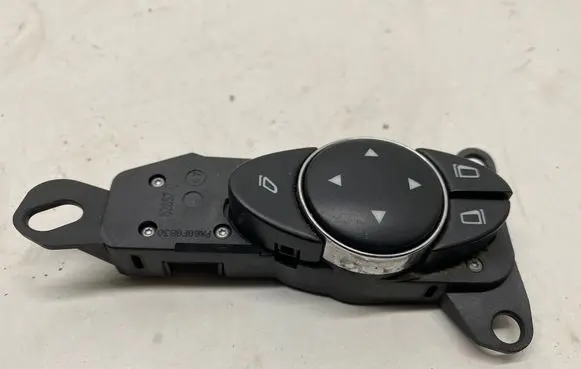 Mercedes-Benz CLS C219 Wing mirror switch A2118216079