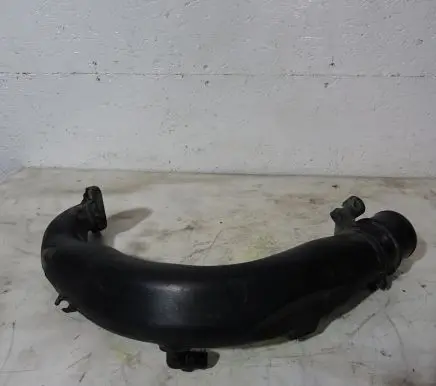 Dacia Dokker Air intake hose/pipe 8200645723