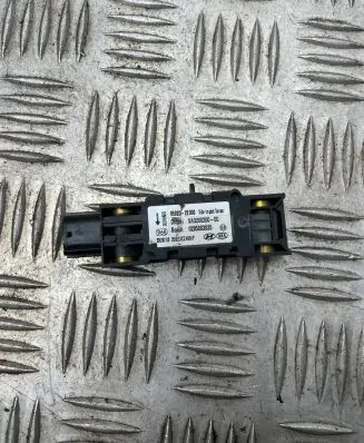 Hyundai Tucson JM Airbag deployment crash/impact sensor 959202e000