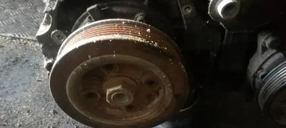 Volvo S40, V40 Crankshaft pulley