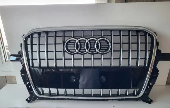 Audi Q5 SQ5 Front bumper upper radiator grill 8R0853651R