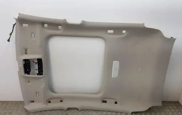 Infiniti Q30 Headlining 107008730 117144050 107008790