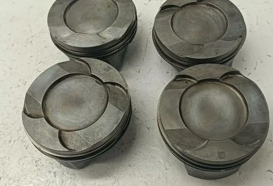 BMW X3 F25 Piston 