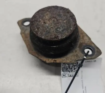 Volkswagen Golf III Gearbox mount