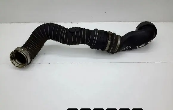 Mercedes-Benz C W203 Air intake hose/pipe a2710901437