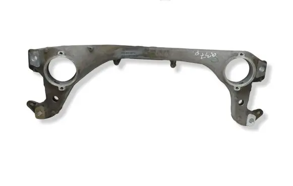 Volkswagen Touareg II Engine mounting bracket 7P0199207A