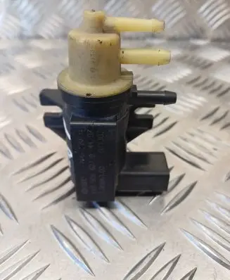 Volkswagen Caddy Vacuum valve 1K0906627A 07T302 70086800