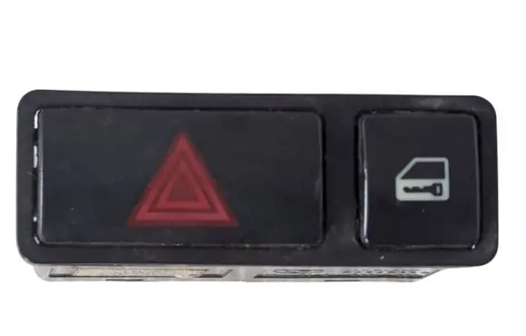 BMW 5 E39 Hazard light switch 61318368920