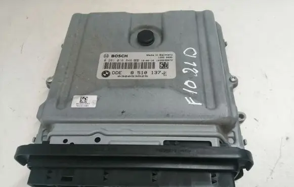 BMW 5 F10 F11 Engine control unit/module 0281016846 8510137