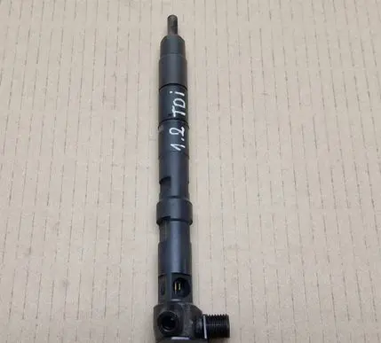 Volkswagen Polo V 6R Fuel injector 28231462
