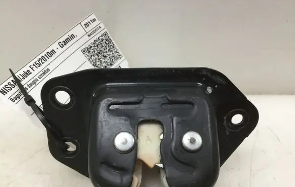 Nissan Juke I F15 Loading door lock 