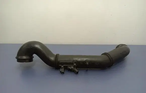 Volvo S60 Air intake hose/pipe 31101214