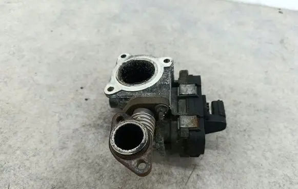 Opel Vectra C Throttle body valve 