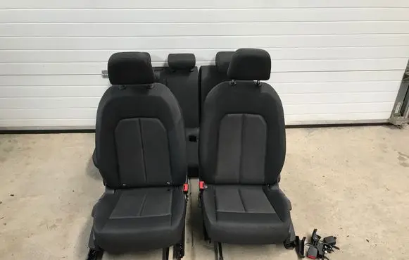 Audi Q4 e-tron Seat set 