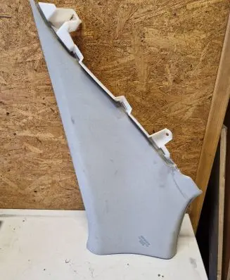 Toyota Avensis T250 (D)pillar trim (top) 6247105100 6247105070