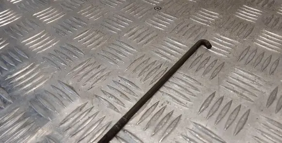 Battery bracket