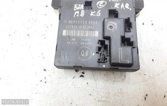 Mercedes-Benz E W211 Door control unit/module 2118201526