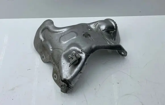 BMW 2 F46 Exhaust heat shield 8571893 06RNZ17