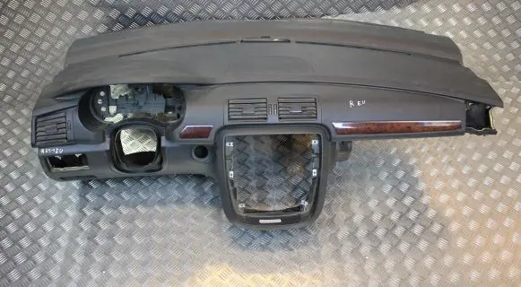 Mercedes-Benz R W251 Dashboard
