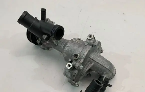 Mercedes-Benz A W177 Water pump A2602001100