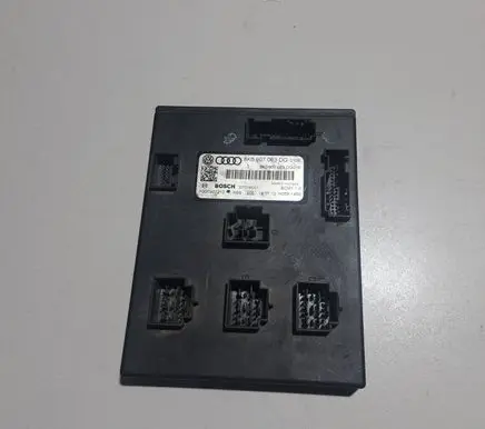 Audi A4 S4 B8 8K Comfort/convenience module 8K0907063DC 07016001 F005V01210