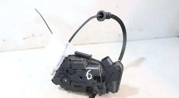 Skoda Superb B6 (3T) Front door lock