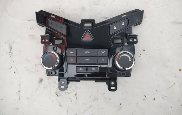 Chevrolet Cruze Head unit multimedia control 