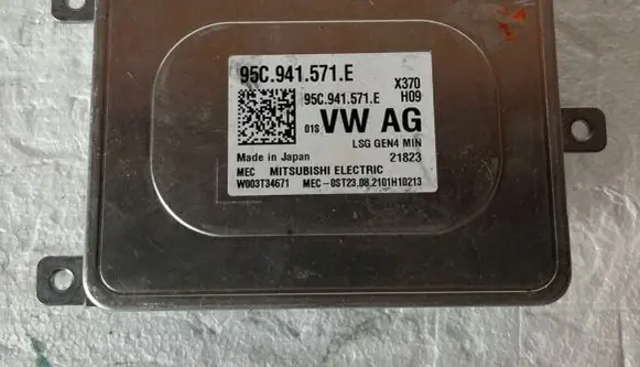 Porsche Macan (95B) LED ballast control module 95C941571E