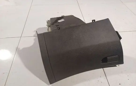 Honda Civic Glove box 77500SMGG010