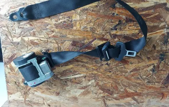 Mercedes-Benz Sprinter W906 Front seatbelt 9068600285
